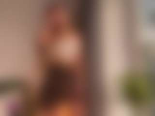 Live cam show with Mia-Nostalgia - Striptease on fapnchat