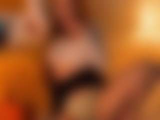 Mia-Nostalgia's Live Sex Cam Show