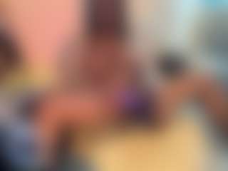SunniSoles99's Live Sex Cam Show