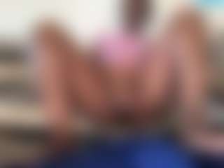 SunniSoles99's Live Sex Cam Show