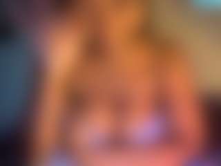Live cam show with SunniSoles99 - Normal on Camsoda