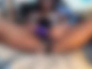 SunniSoles99's Live Sex Cam Show
