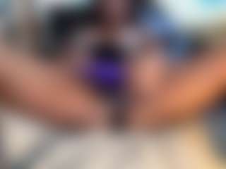 SunniSoles99's Live Sex Cam Show