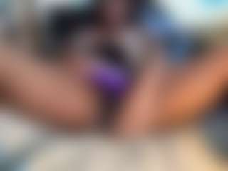 SunniSoles99's Live Sex Cam Show
