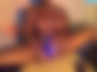 SunniSoles99's Live Sex Cam Show