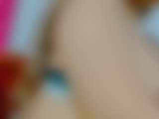Live cam show with taliana19mateus - Milk on SpunkLive