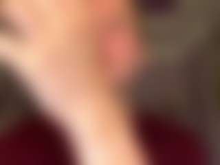 Live cam show with Taya - Asian on studioflirtlive.com