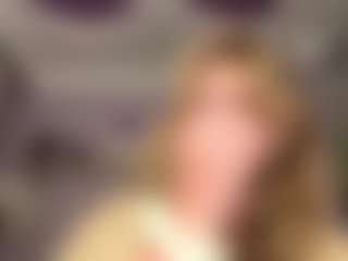 Live cam show with Taya - Tiny on AdultVida.com