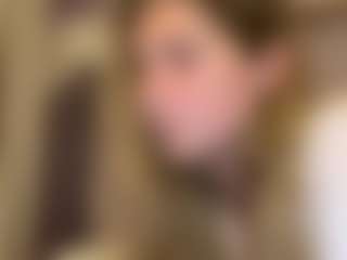 Live cam show with Taya - Game on CamwithHer