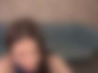 AlesiaDessmond's Live Sex Cam Show