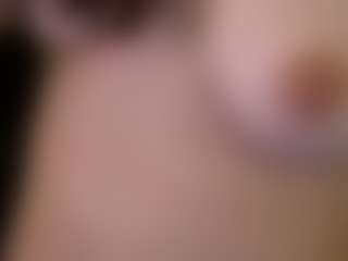 AlesiaDessmond's Live Sex Cam Show