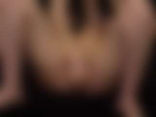 AlesiaDessmond's Live Sex Cam Show