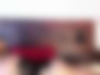 Live cam show with Alinondra-whatson - Fetish on Milfs Live