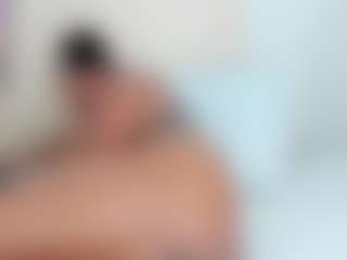 Live cam show with Arika-Brown - Thick on Mixed Magazine Live