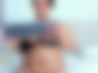 Live cam show with Arika-Brown - Mature on Camiplay Live