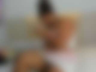 Live cam show with Arika-Brown - Brown Hair on Cam Slut
