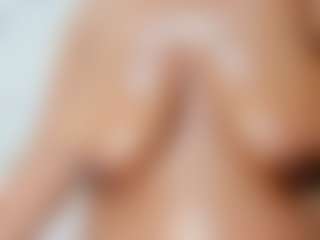 Arika-Brown MILF webcam performer live streaming