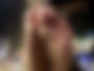 AzaraOnyx MILF webcam performer live streaming