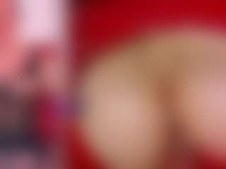 Live cam show with CamiloSeed - Green Eyes on Camsoda