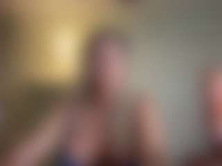 Live cam show with ChrisBimboVixen - Ass Bouncing on AdultVida.com