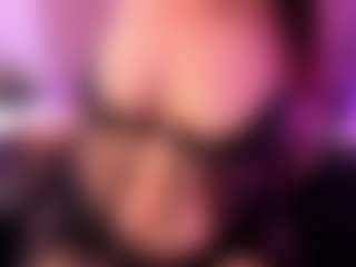 Emilie-Joness1's Live Sex Cam Show
