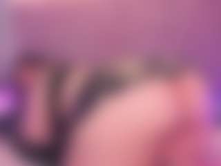 Emilie-Joness1's Live Sex Cam Show