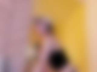 EveAura's Live Sex Cam Show