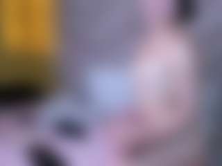 EveAura's Live Sex Cam Show