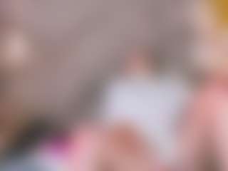 Live cam show with EveAura - Full Nudity on AdultVida.com