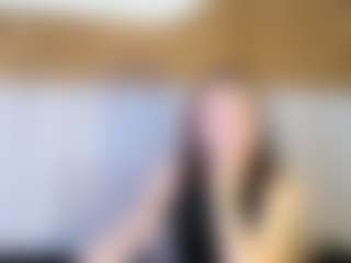 EveAura's Live Sex Cam Show