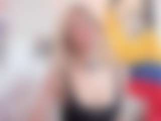 Live cam show with Giorgiina - Camel Toe on Milfs Live