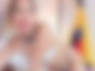 Live cam show with Giorgiina - Blonde Hair on TeamSkeetLive
