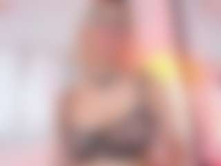 Live cam show with Giorgiina - Domination on Soda Cam