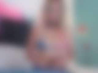 Live cam show with Giorgiina - Squirt on Dare Cams