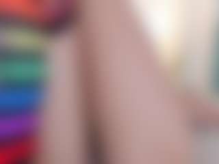 Live cam show with Giorgiina - Blonde Hair Petite on Chatstar