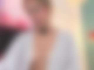 Live cam show with Giorgiina - Small Ass on Sweet Sext