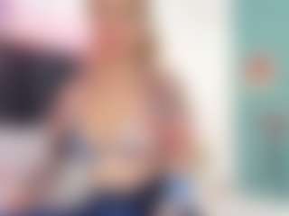 Live cam show with Giorgiina - Facial on Camsoda