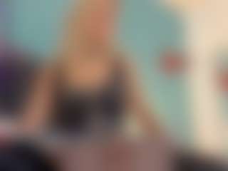Live cam show with Giorgiina - Blonde Hair Toys on Camsoda