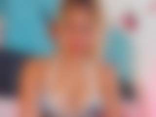 Live cam show with Giorgiina - Lush Blonde Hair on Camversity