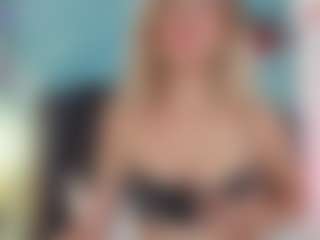 Live cam show with Giorgiina - Fuck Machine on Cam Slut