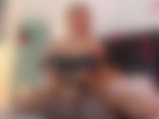 Live cam show with Giorgiina - Camel Toe on Soda Cam