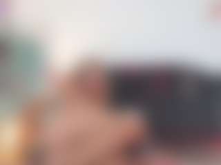 Live cam show with Giorgiina - Blonde Hair Petite on Camsoda