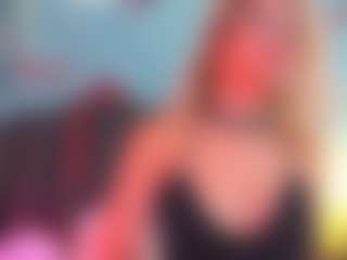 Live cam show with Giorgiina - Lovense Petite on Camsoda