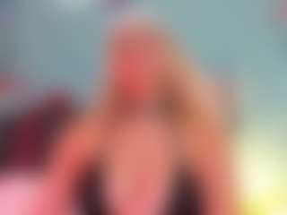Live cam show with Giorgiina - Big Ass on testsause.com