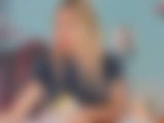 Live cam show with Giorgiina - Petite on CamwithHer