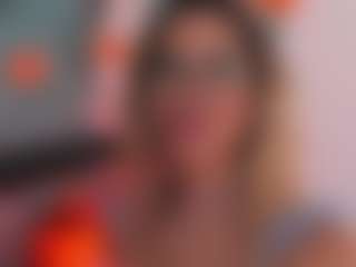 Live cam show with Giorgiina - Small Ass on liverealitysex.com