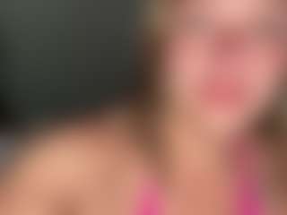 itsforbiddenxo's Live Sex Cam Show