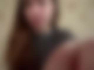 Live cam show with LaunaDraine - Tease on Fapmatic.com