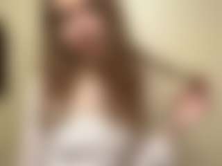 Live cam show with LaunaDraine - Foot Fetish on Milfs Live
