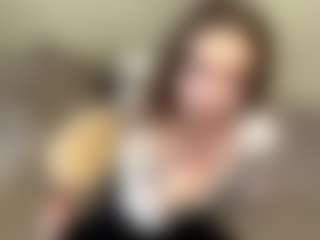 Live cam show with LaunaDraine - Nipple Piercings on CamwithHer